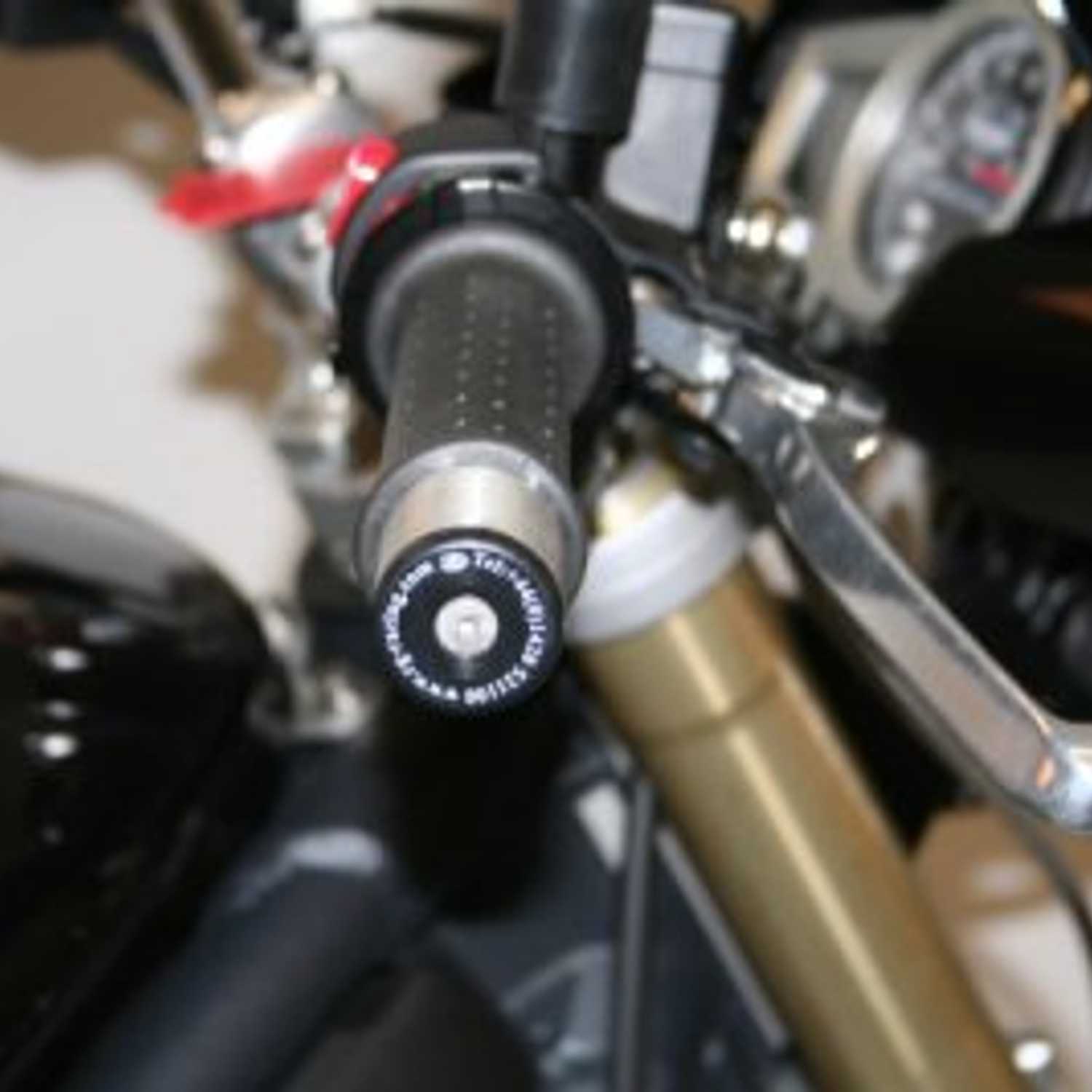 R&G Racing Bar End Sliders for Triumph Daytona 600/650 '01-'07, TT 600 '84-'05, Speed Four 600 '02-'06, Thruxton '04-'18, Street Triple All Models R&G Racing Bar End Sliders for Triumph Daytona 600/650 '01-'07, TT 600 '84-'05, Speed Four 600 '02-'06, Thruxton '04-'18, Street Triple All Models
